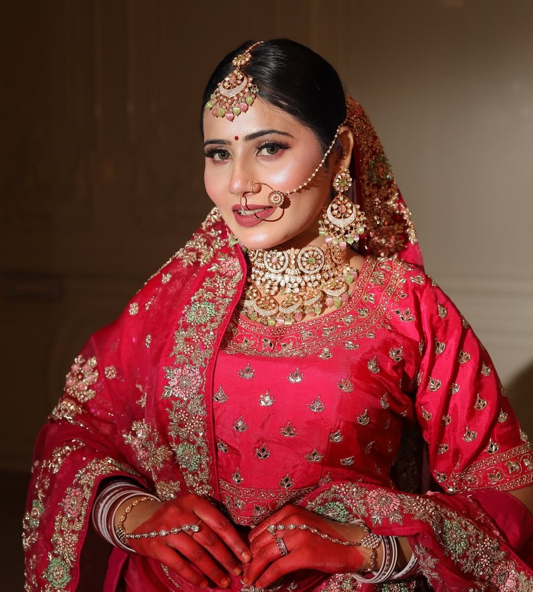 follow for more beauty ❤️✨bridal bookings open for 2025 26…..contact 9997289992